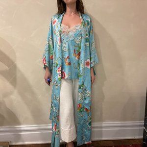 NATORI Light Blue Cherry Blossom Robe and Tank Pajama Set in Medium